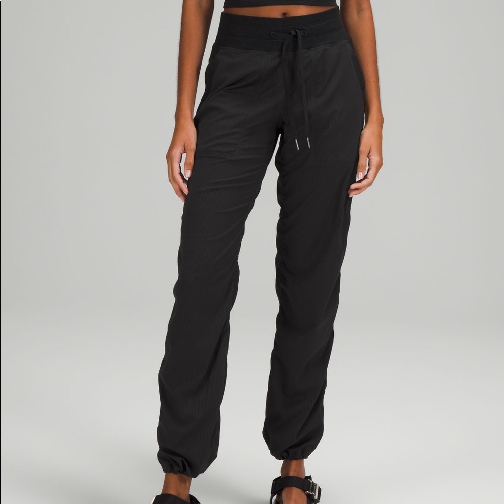 Lululemon pants size fits like a woman’s 8